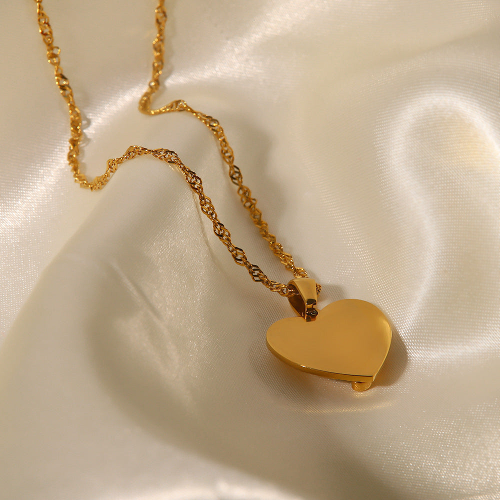 Heart of Eve Necklace