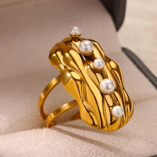 Pearlaire Statement Ring