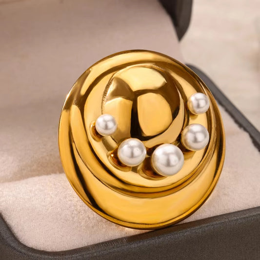 Solaris Pearl Statement Ring